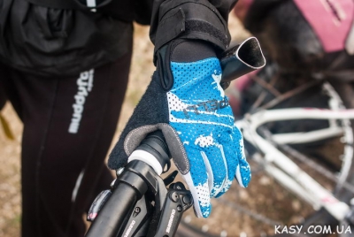 Обзор велосипедных перчаток SPELLI SLG-01